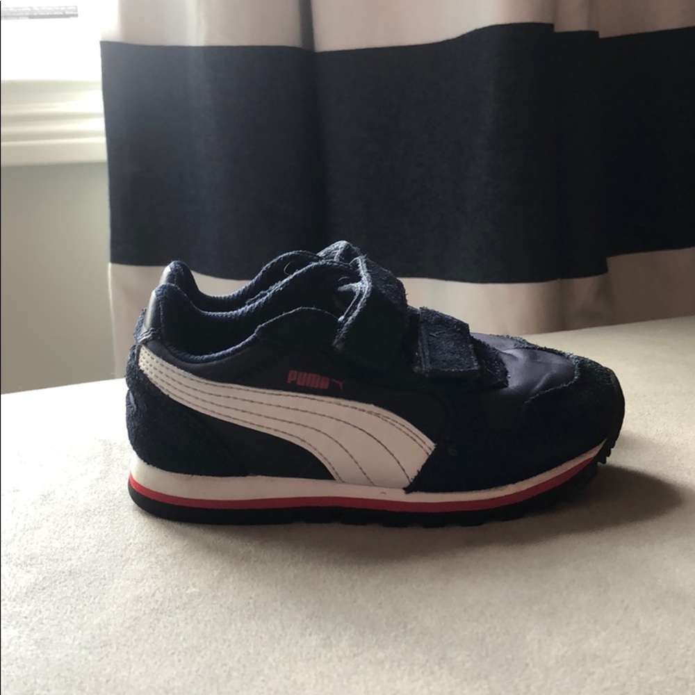 Boys Puma sneakers